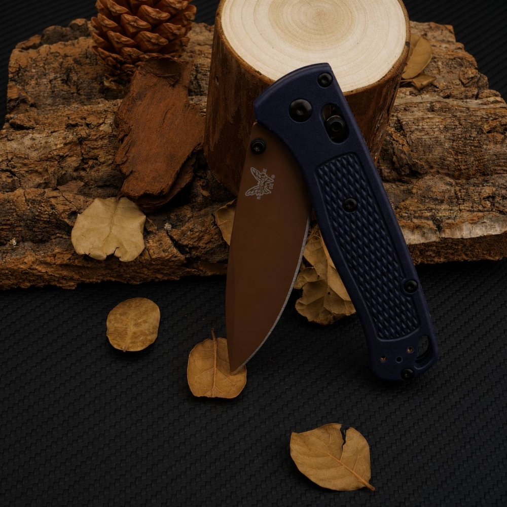 Benchmade Bugout 535FE-05 Crater Blue Grivory Drop Point