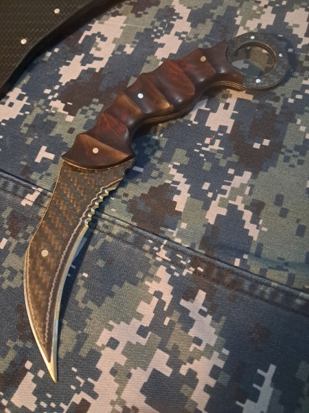 CUSTOM TITANIUM AND CARBONFIBER KARABIT