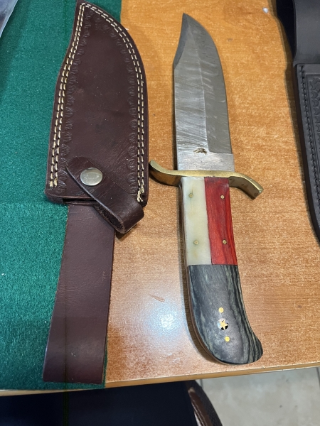 fixed  blade damascus with sheath