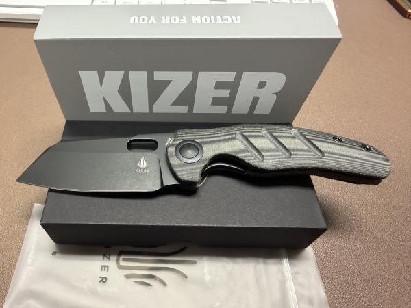 Kizer C01C Sheepdog Thumb Hole Knife Black Micarta-OPEN BOX