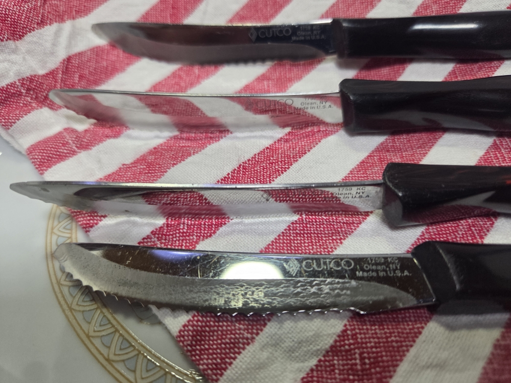 Cutco Steak Knives 