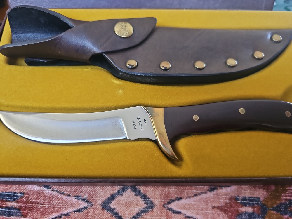  RARE! 1st variant  1972 BUCK AKONUA model 402