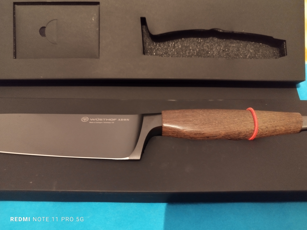 Up for sale is a highly collectible masterpiece from Wüsthof’s crown jewel collection: the Wüsthof AEON 20cm (8\") Chef’s Knife.This is a strictly limited release of only 1,500 pieces worldwide, and it is long sold out everywhere.What makes this specific k