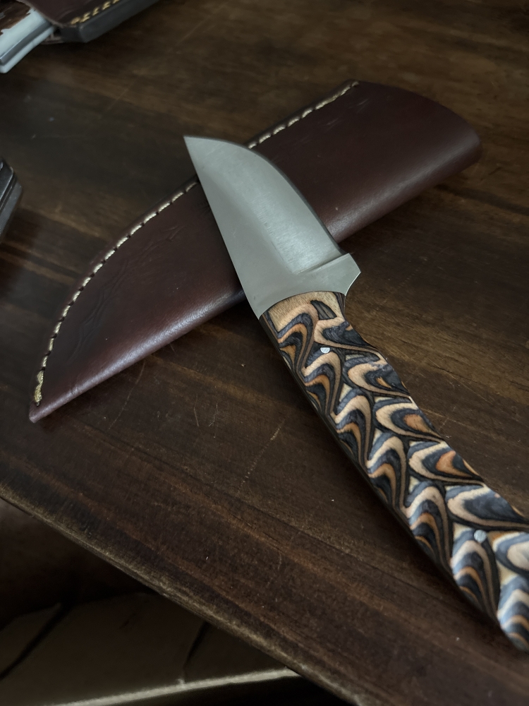 Fixblade hunting knife