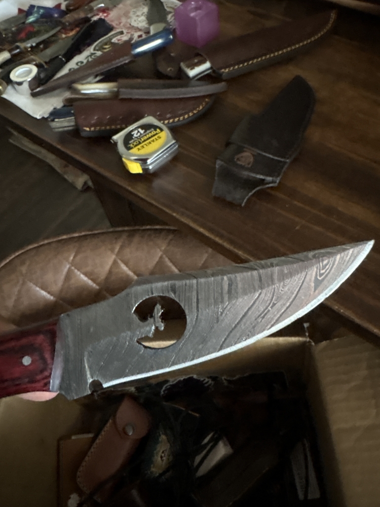 Hunting knife