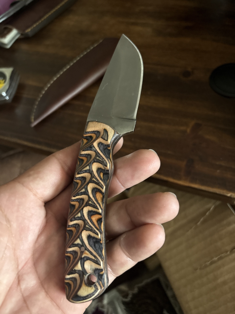 Fixblade hunting knife
