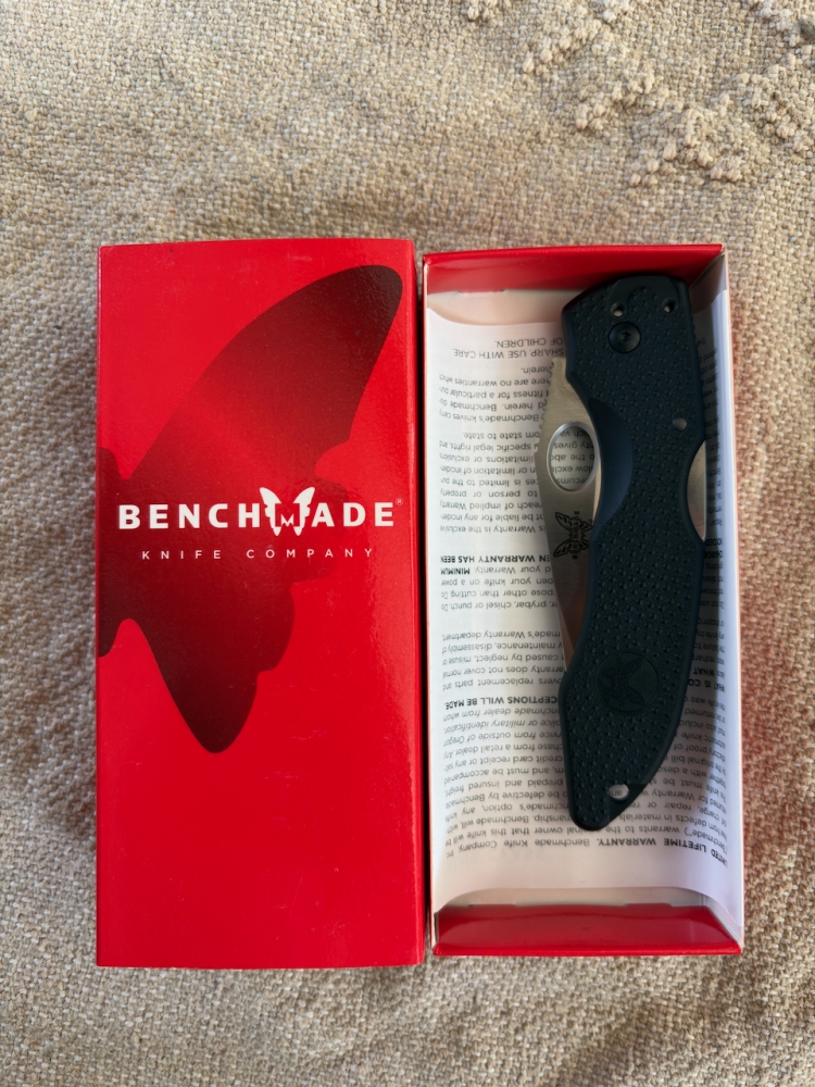 Benchmade Pika 10400 Oval Thumb Hole Discontinued 440c Blade