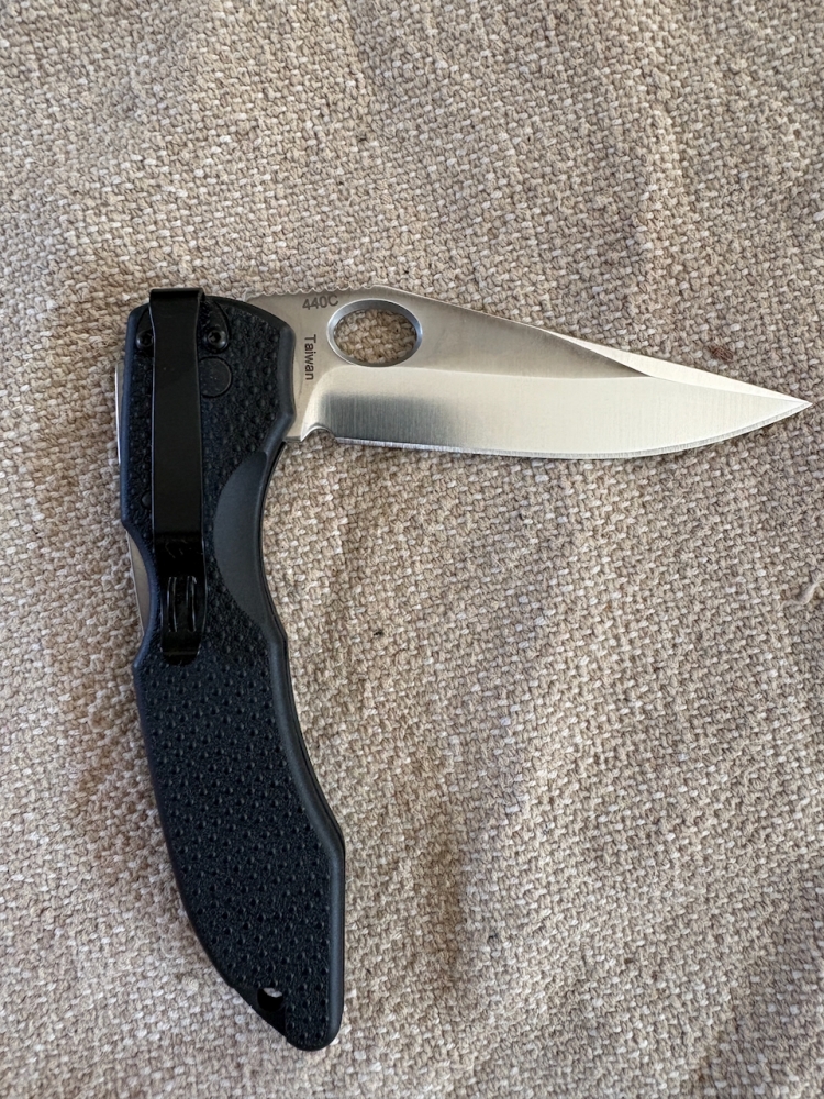 Benchmade Pika 10400 Oval Thumb Hole Discontinued 440c Blade