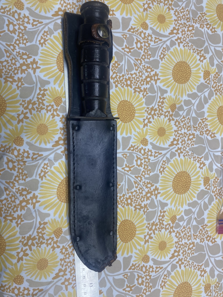 U.S. Camillus Fighting Knife with Sheat