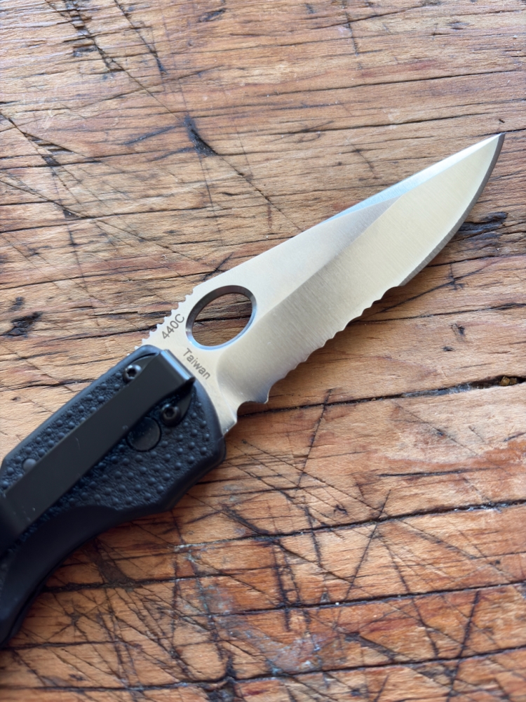Benchmade Pika 10400s