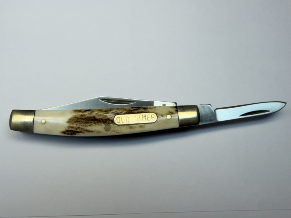 Schrade USA 33ST Middleman Jack – Factory-Built Genuine Stag – Mint – Original Box & Complete