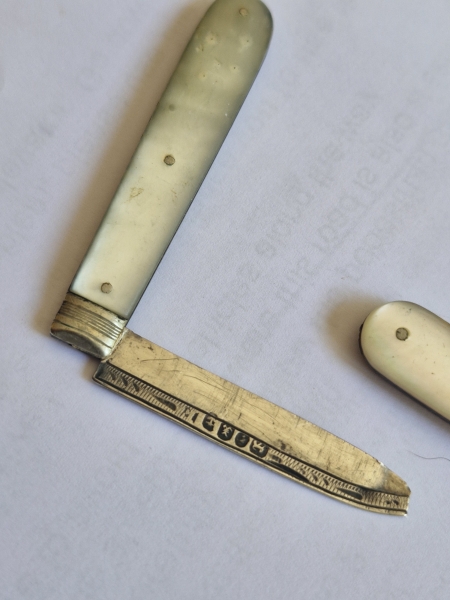 Antique Mother of Pearl Folding Fruit Knife Engraved Blade Sterling Silver with Hallmarks 5cm