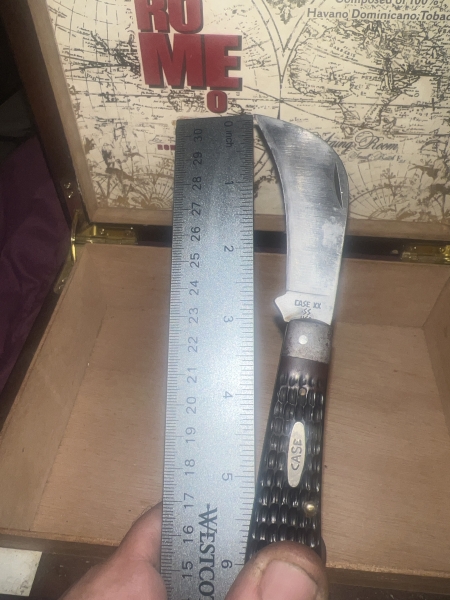 1988 case double X •ss USA 61011  hawkbill/ pruner closed 4 in open 7 in over all( 3in blade) has been used  a lil  tarnish on it. But overall, in pretty good shape to be out of the box with list pictures.