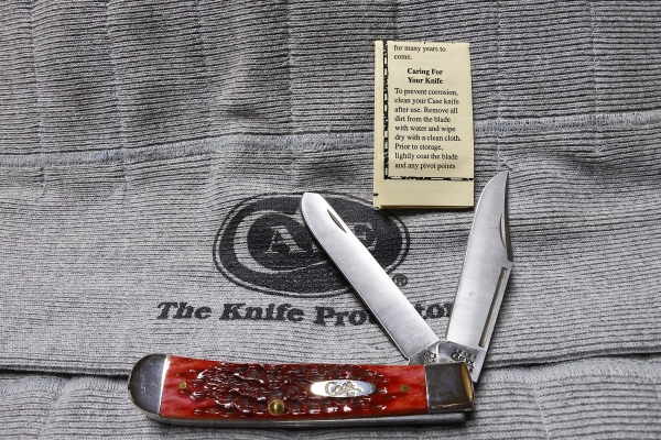 Very hard to find CASE TRAPPER! Add this RARE CASE TRAPPER to your CASE collection today!!