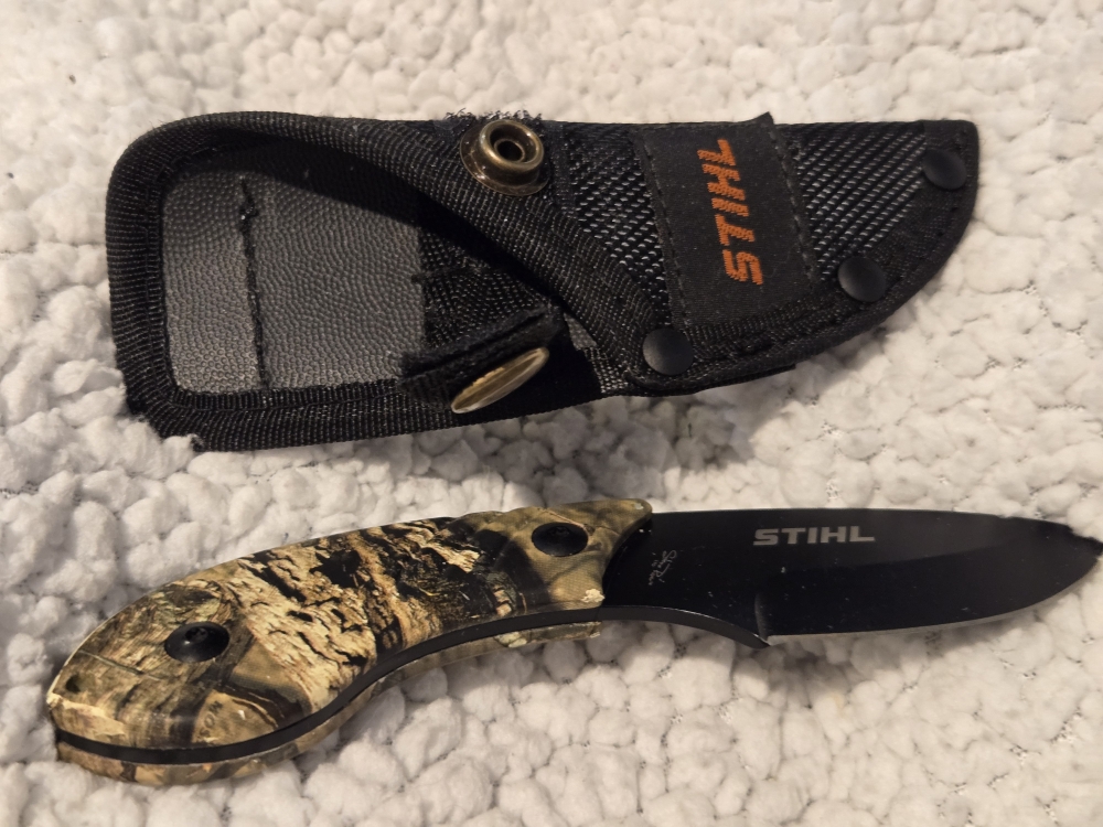 6\" Field knife with a 3\" blade