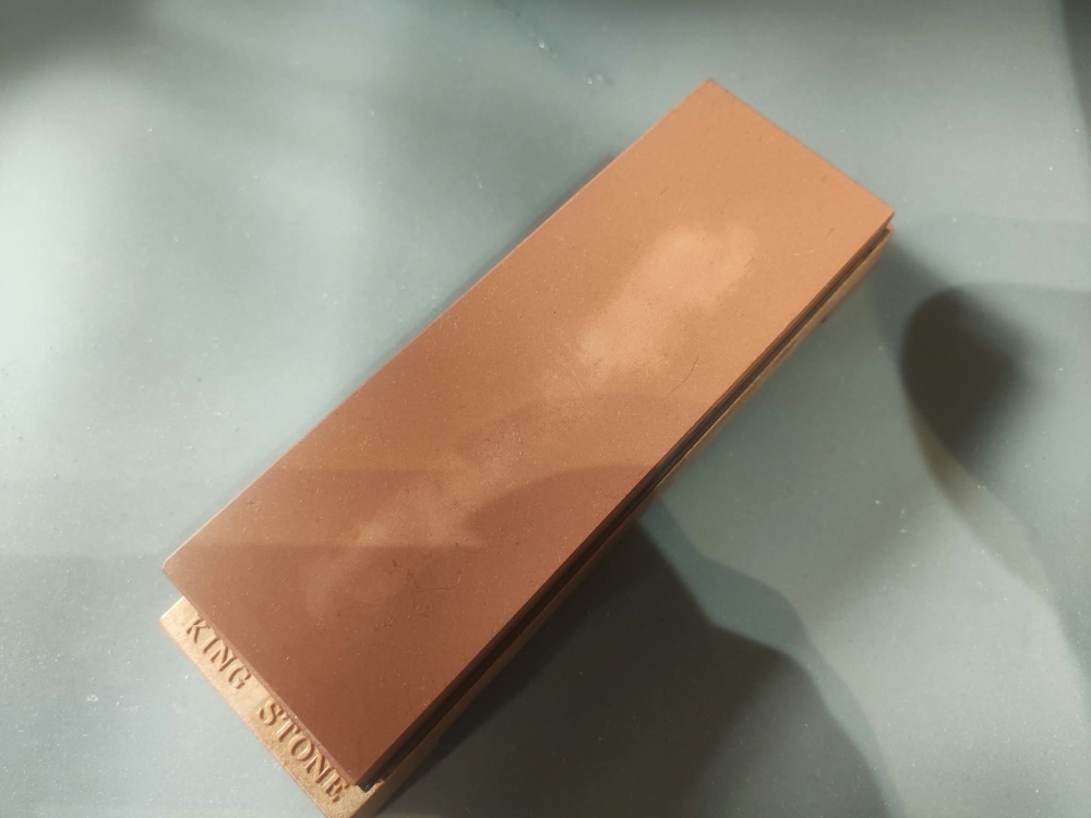 Sakai Takayuki Aogami Super gyuto 210mm & King Deluxe combination whetstone (1000/6000)