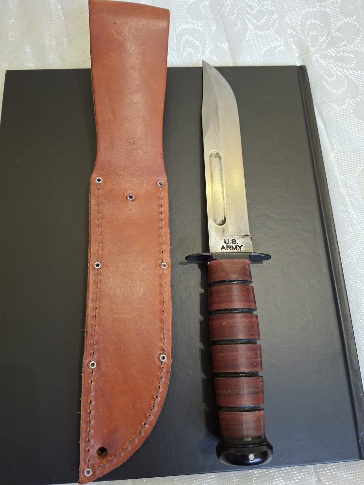 KABAR, Unused, cut few papers. stripped paint off. Mint