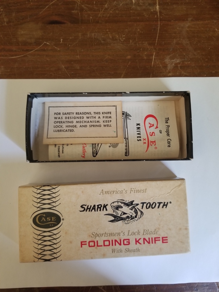 Case xx Shark Tooth Folding Hunter