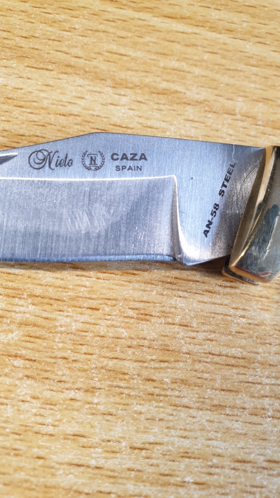 Miguel Nieto & Elite Force 4-Piece Knife Collection (Traveller, Caza, 2x EF111)