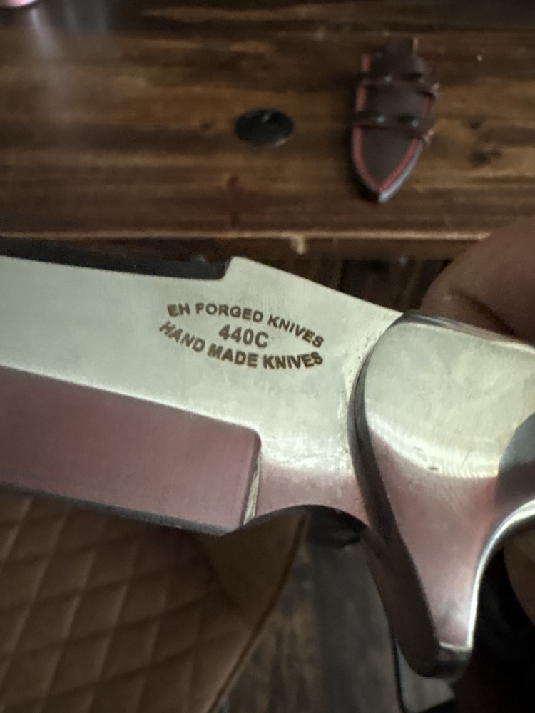 Hunting knife 