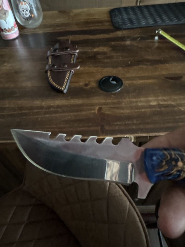 Hunting knife