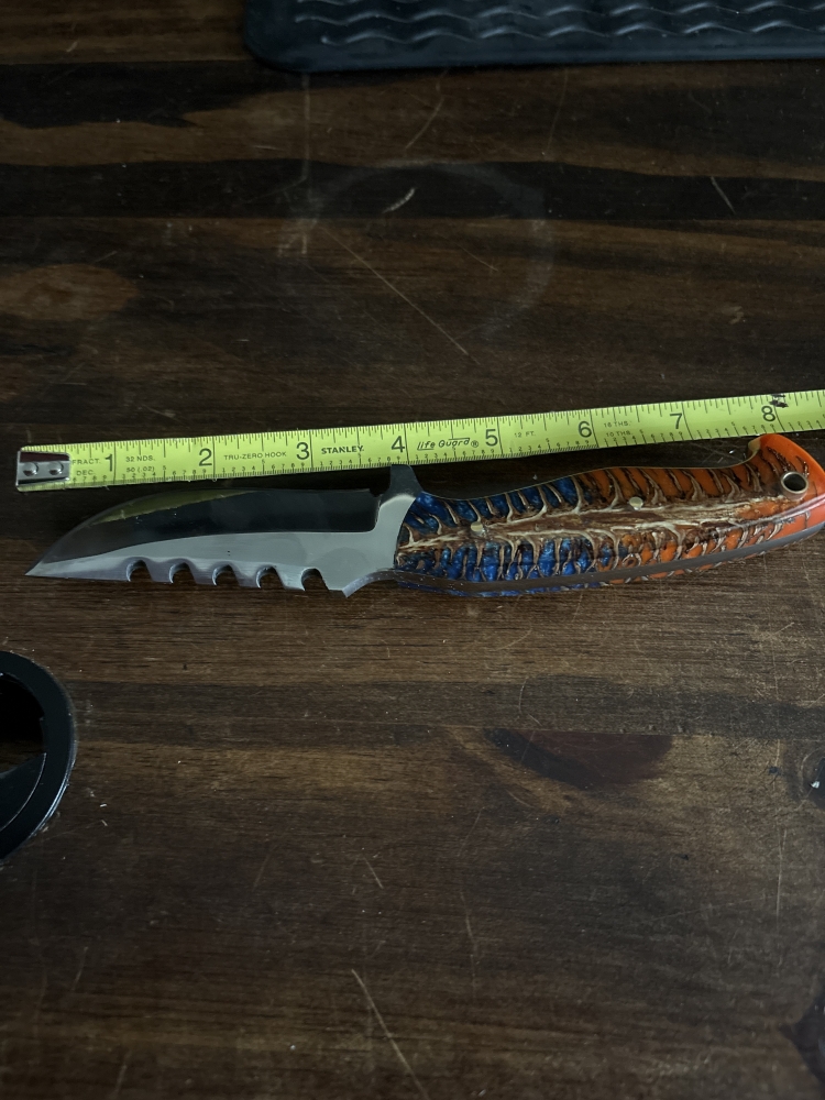 Hunting knife