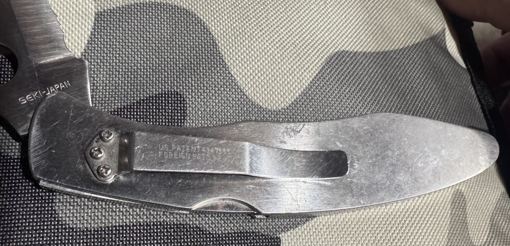 Spyderco Police \"P.I.G.\" rare variation of the first-gen Police (Model C07) produced in Seki City, Japan,1984 and 1986