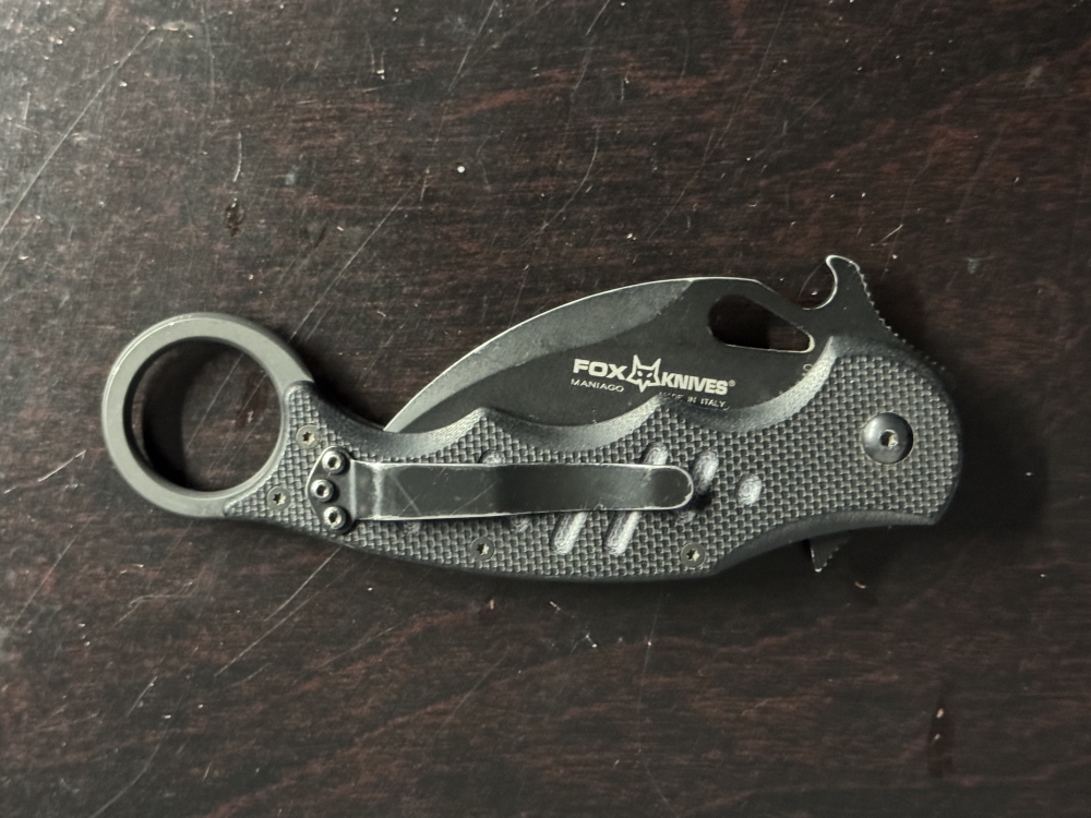 Fox karambit knife