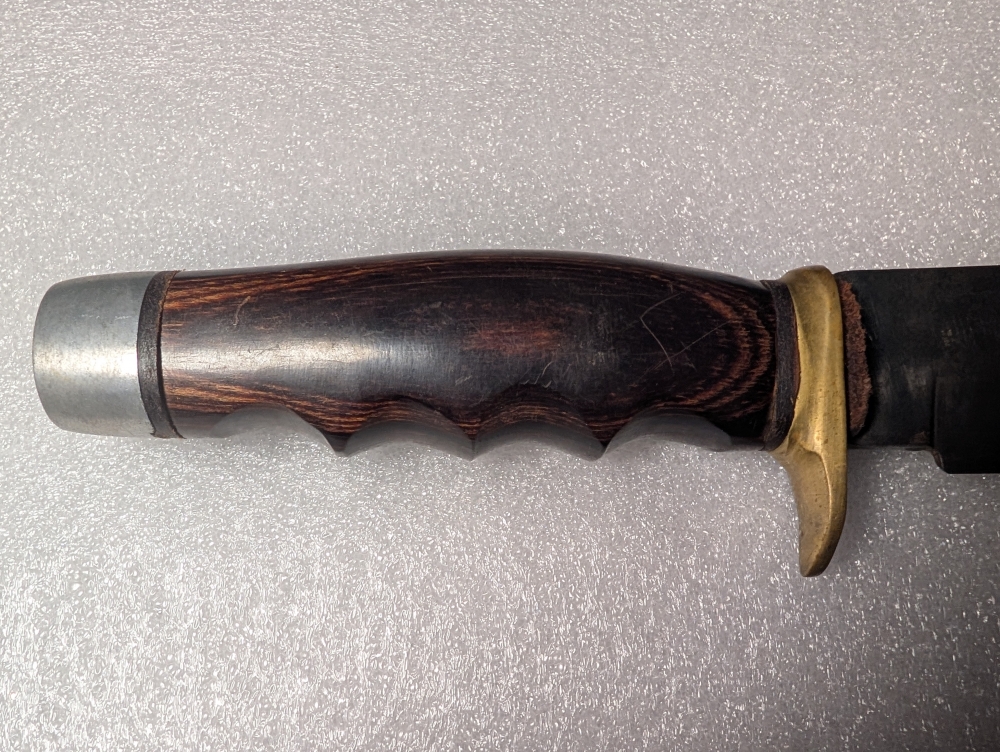 Jaws 710, 203.2 mm Blade, Overall Length 12\" 7/8, Spine Thickness 1/4\", Blade Height 1\" 3/8, Handle Length 4\" 7/8,  354.369 grams.