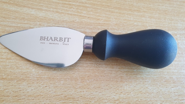 Bharbit Pavia Model Parmesan Hard Cheese Knife 9cm - Black Polypropylene Handle - AISI 420MoV Stainless Steel
