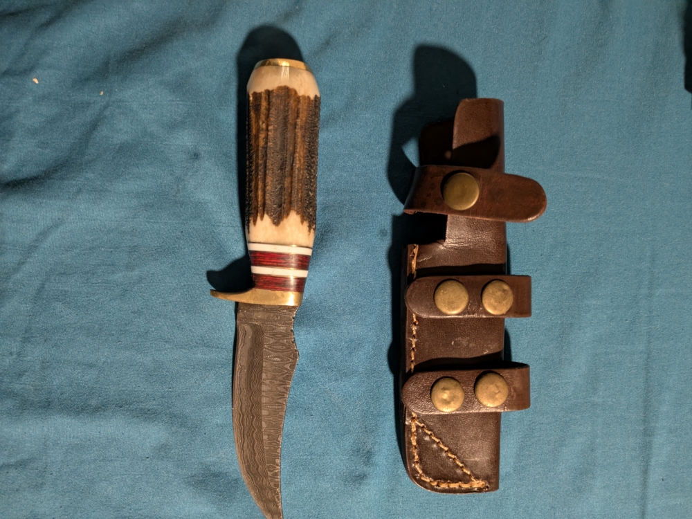Damascus fixed blades 