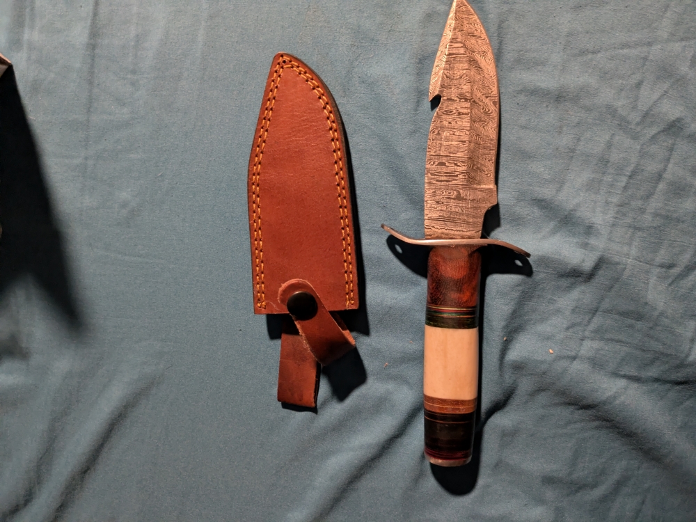 Damascus fixed blades 