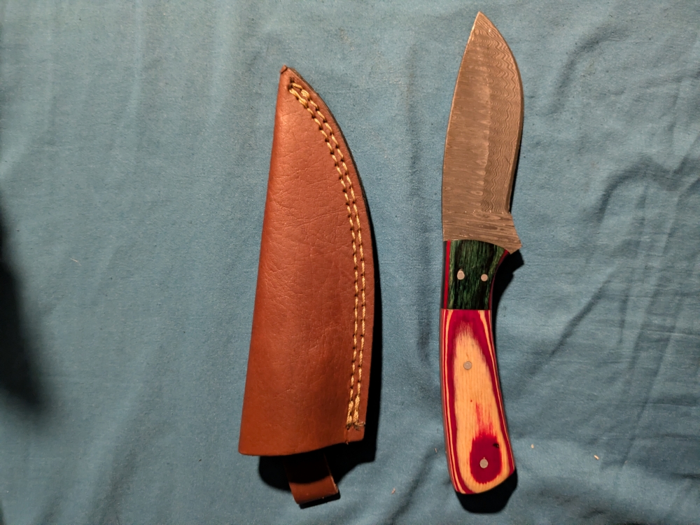 Damascus fixed blades 