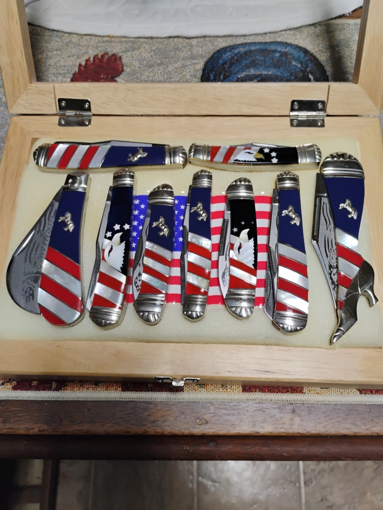 Patriotic Colt pocket knifes 