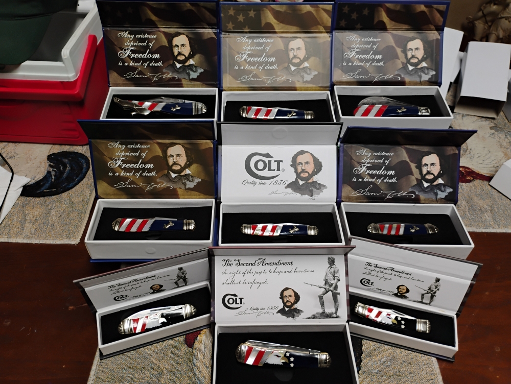 Patriotic Colt pocket knifes 