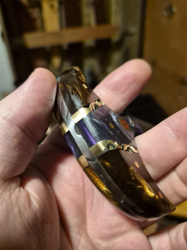 Custom Small Fixed Blade – Damascus Pattern – Resin & brass Handle – Leather Sheath