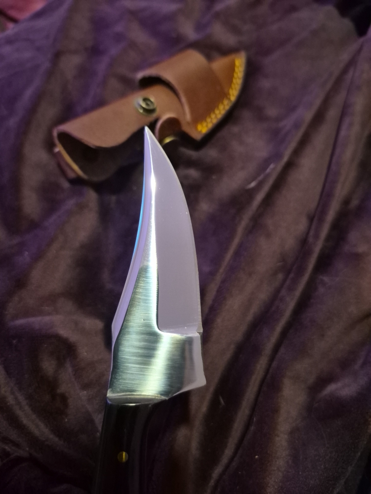 Custom Skinning-Style Fixed Blade – Polished Steel – Turquoise & Wood Handle – Leather Sheath