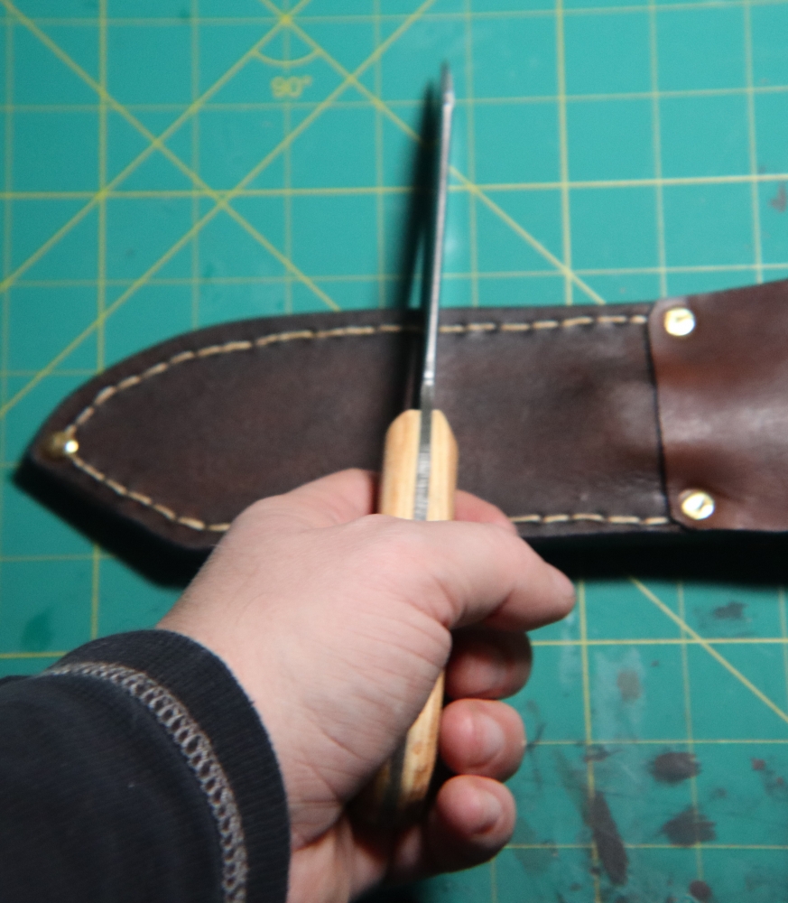 1095 Clip Point Hunter – Oak Handle w/ Brown Leather Sheath