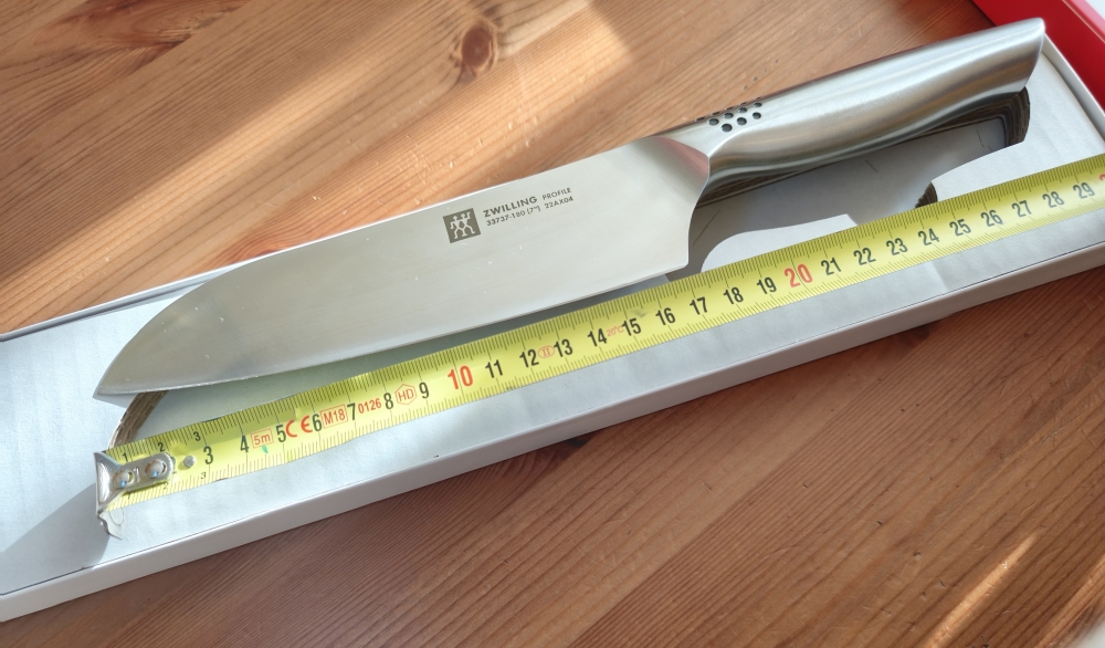 Zwilling Santoku Chef knife