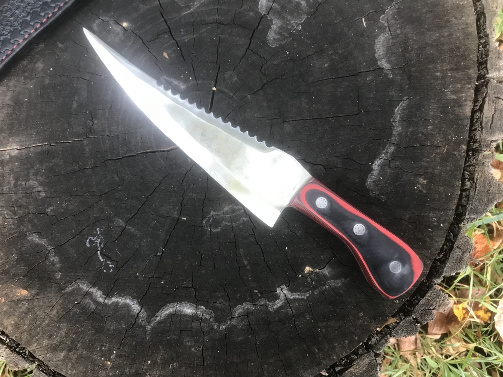 Raindrop Pattern Damascus Serrated Knife With Red Acrylic Handle With Black Leather Sheath 
