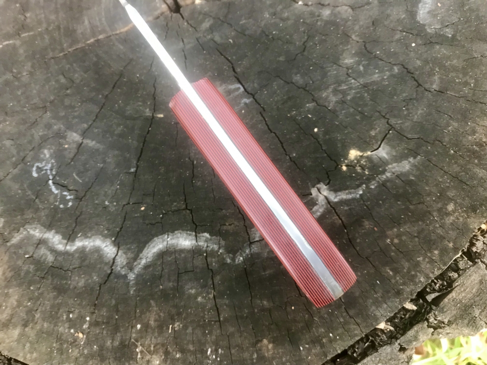 Raindrop Pattern Damascus Serrated Knife With Red Acrylic Handle With Black Leather Sheath 