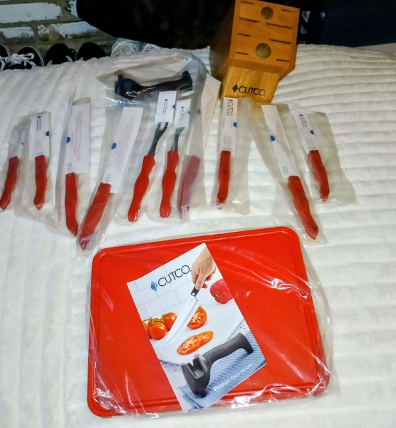 Cutco Set