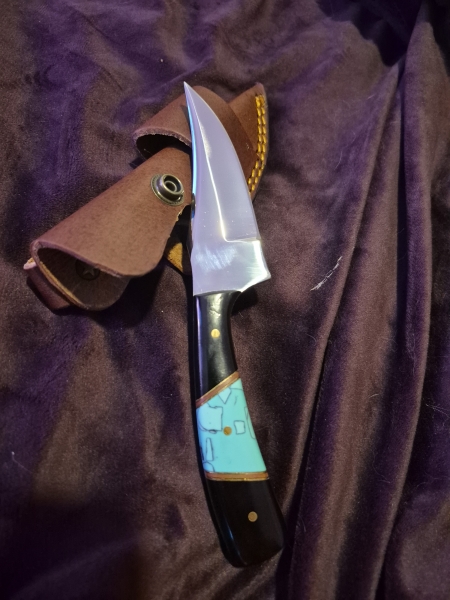 Custom Skinning-Style Fixed Blade – Polished Steel – Turquoise & Wood Handle – Leather Sheath