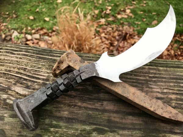 Cube Twisted Railroad Spike Bowie Knife