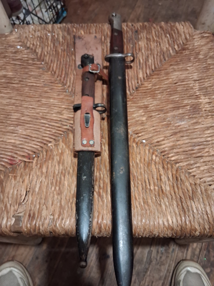 German k98 bayonet and other bayonet made by German
