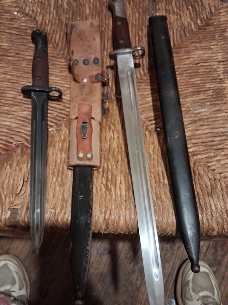 German k98 bayonet and other bayonet made by German