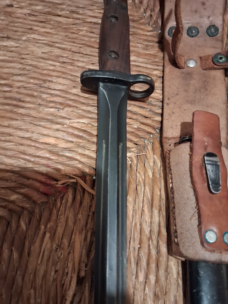 German k98 bayonet and other bayonet made by German