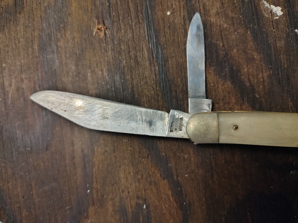 Pearl knife 