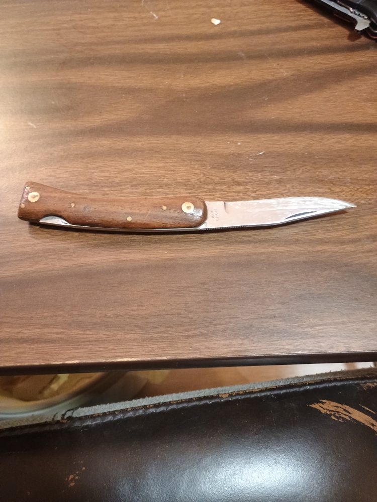 Folding knife