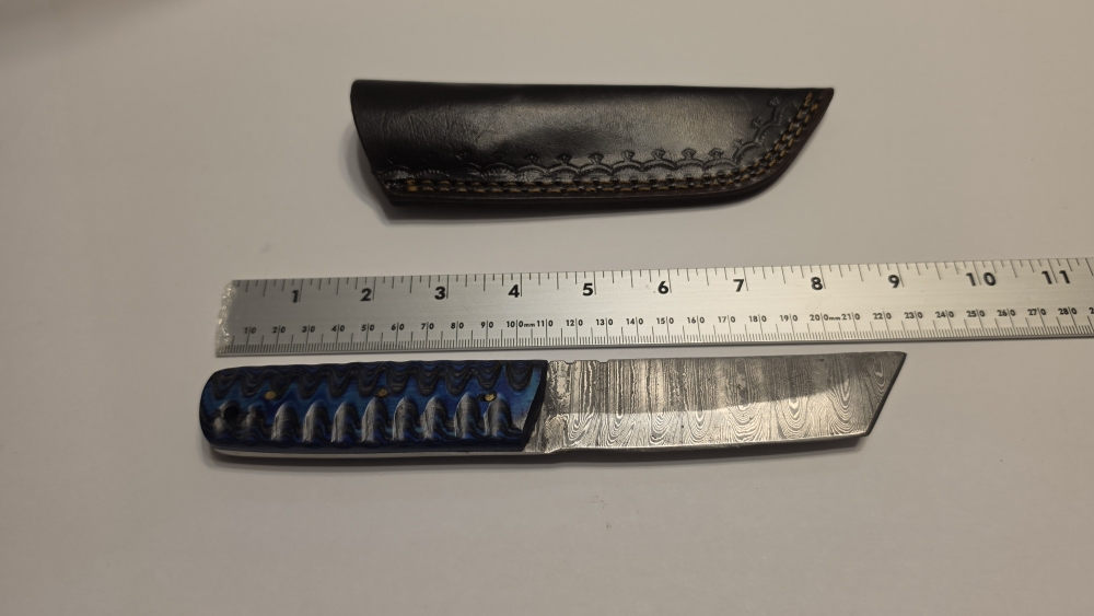 Damascus knife